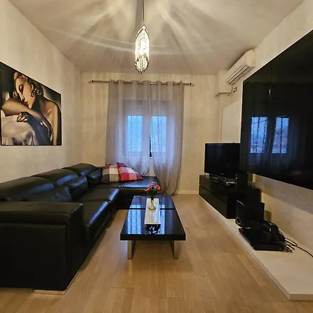 Bujtina Shqiptare Hotel
